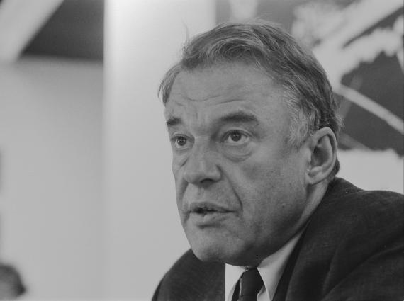 Van Mierlo tijdens de kabinetsformatie in 1989.